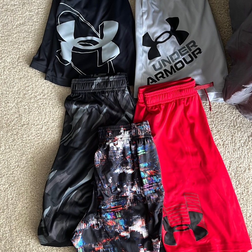 5 Pairs of boys youth large shorts